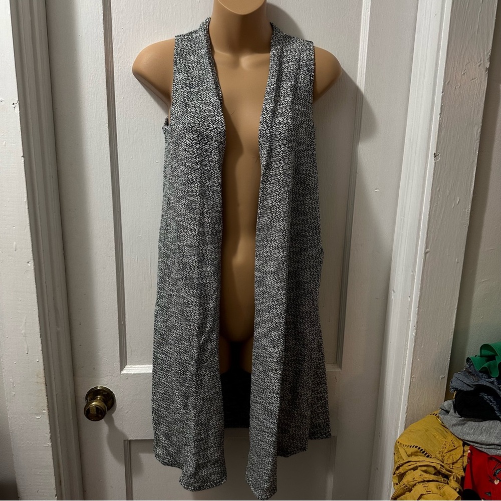 Lularoe‎ Black and White Vest Cardigan in S